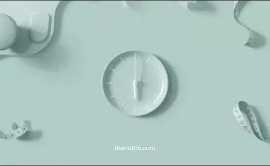 Minimalist clock and plate illustration symbolising intermittent fasting weight loss challenge
